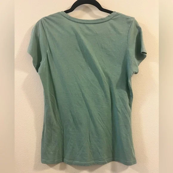 EUC Columbia Tee - Size Medium - Picture 4 of 4